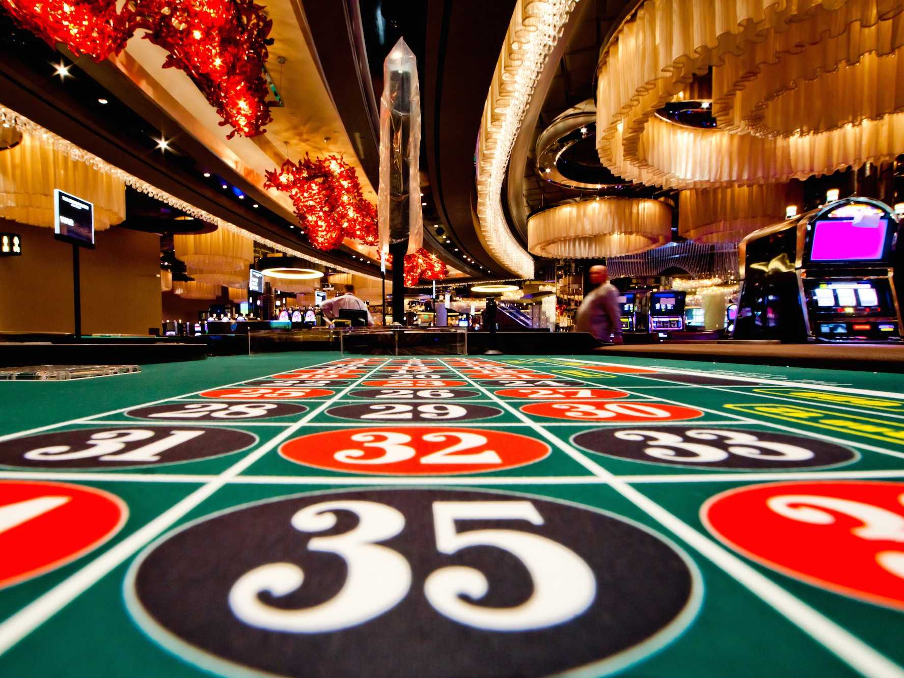 Slot Makinelerinde Sabit Oranlı Stratejiler ve Risk Yönetimi